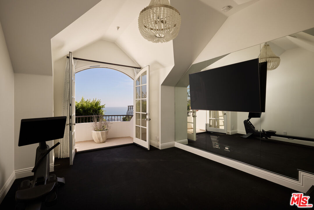 541 Paseo Miramar
