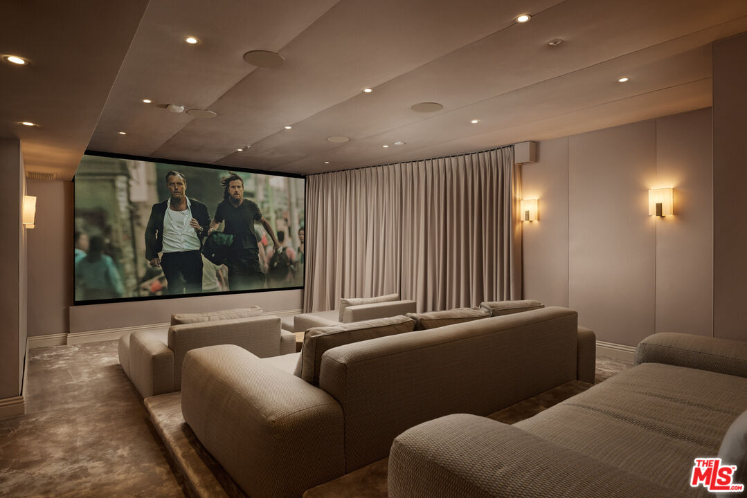 541 Paseo Miramar
