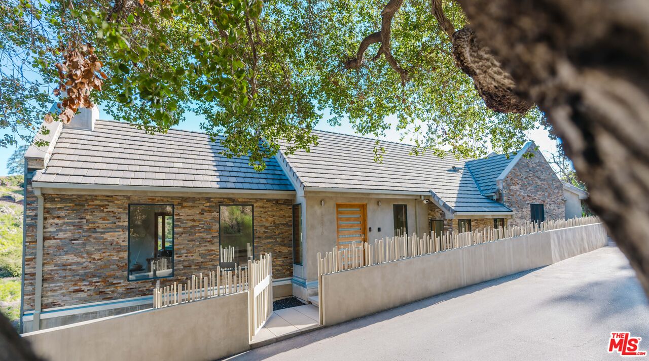 10110 Cielo Dr