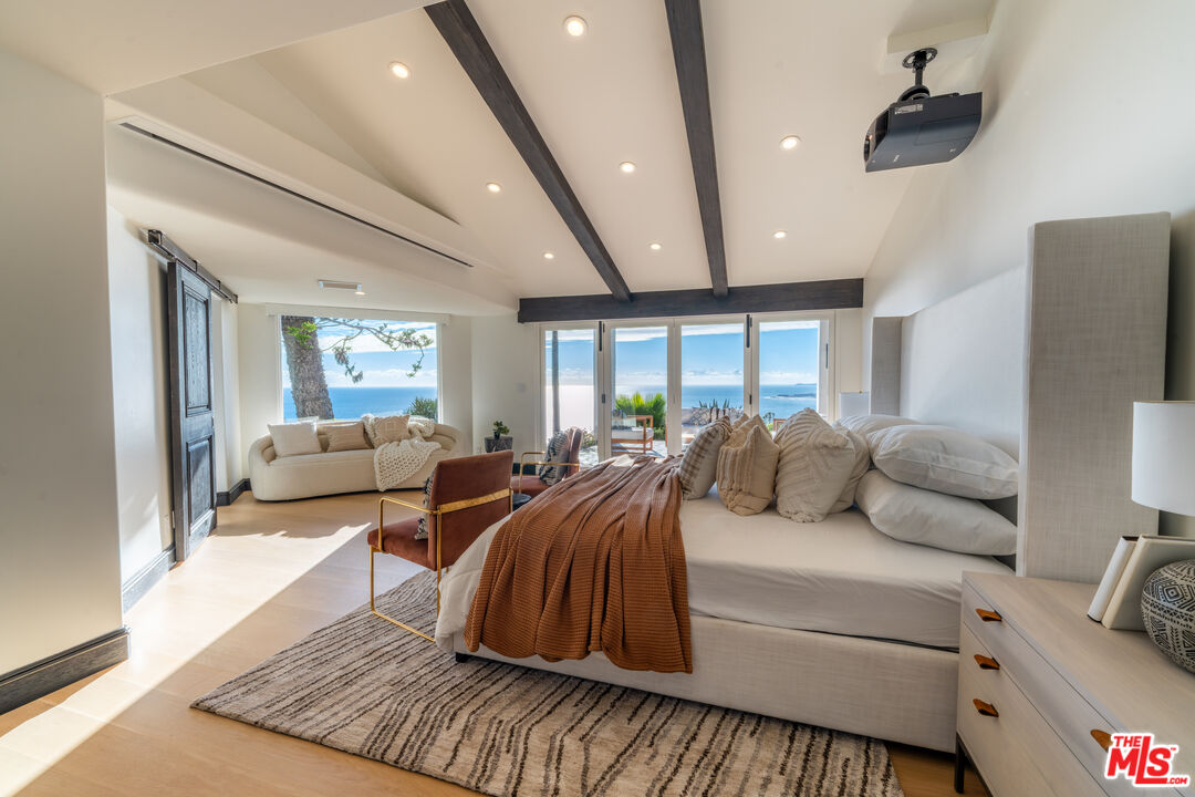 21607 Rambla Vista Dr