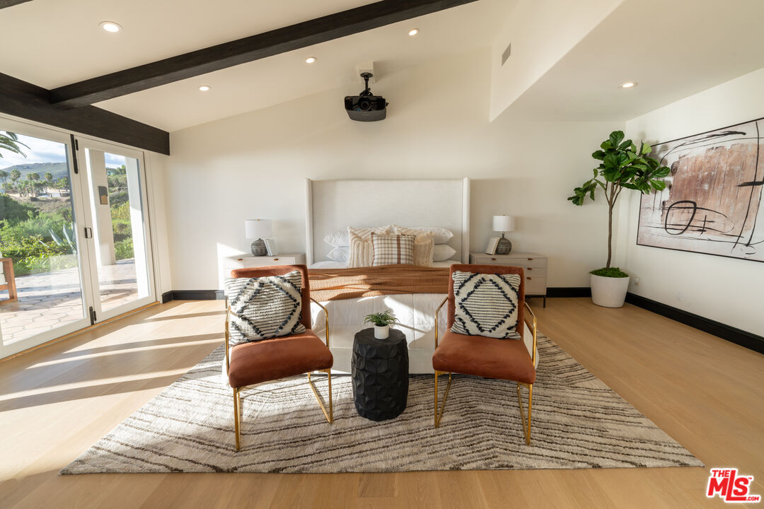 21607 Rambla Vista Dr