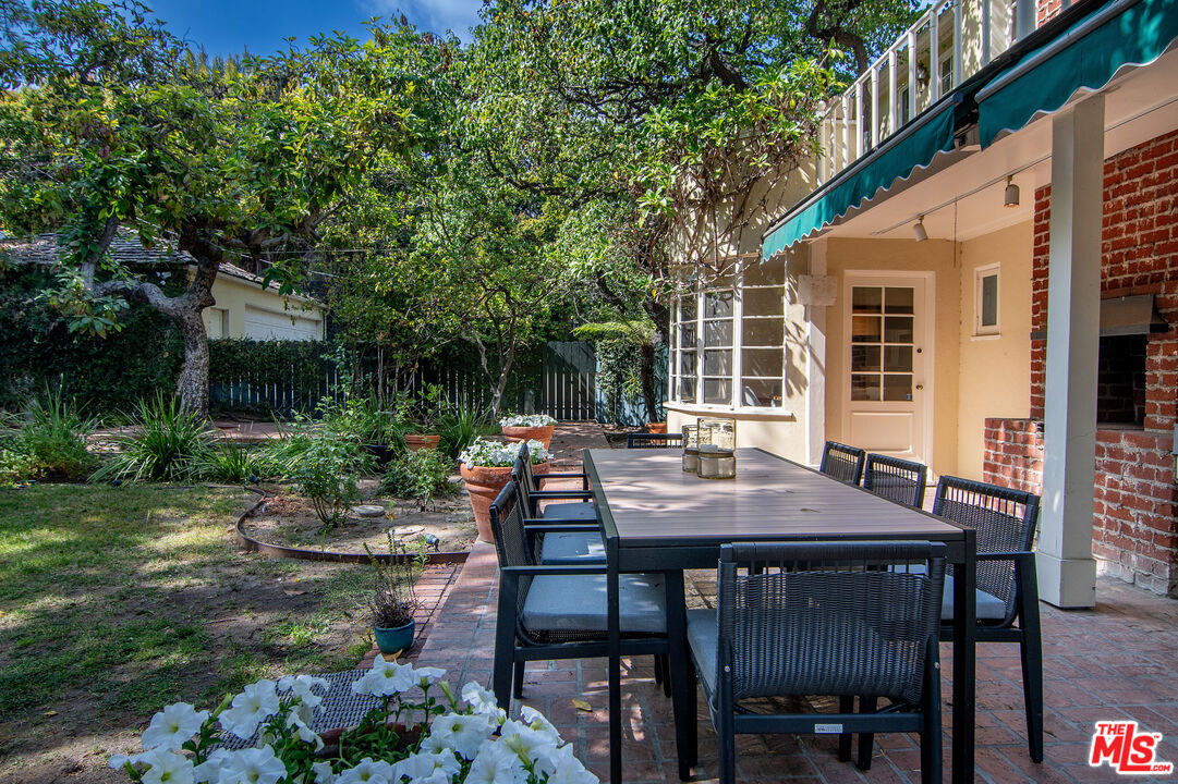 1259 N Doheny Dr