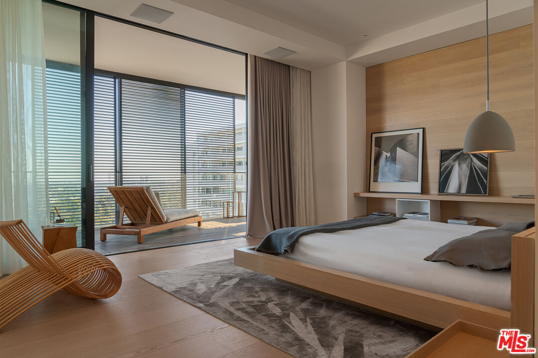 9040 W Sunset Blvd Unit: 1001