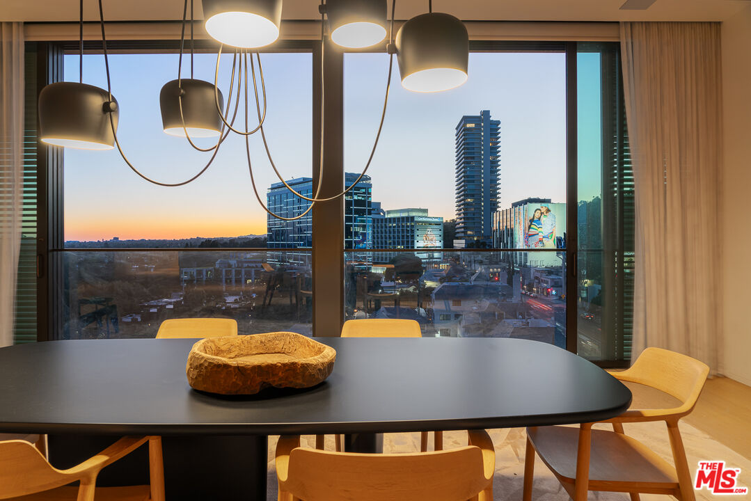 9040 W Sunset Blvd Unit: 1001