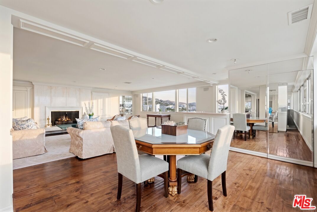 838 N Doheny Dr Unit: C