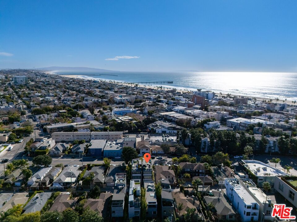 303 Venice Way