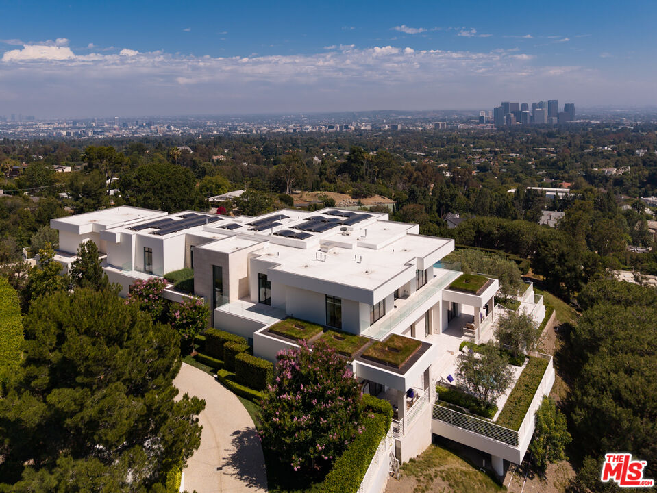 9966 Beverly Grove Dr