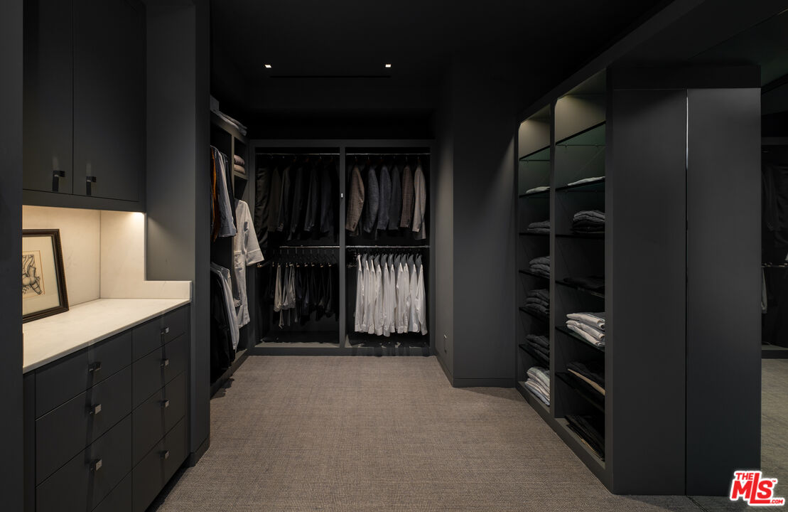 9966 Beverly Grove Dr