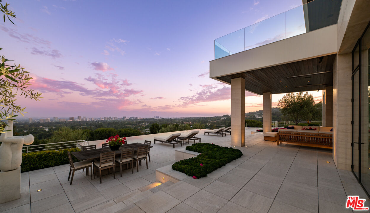 9966 Beverly Grove Dr