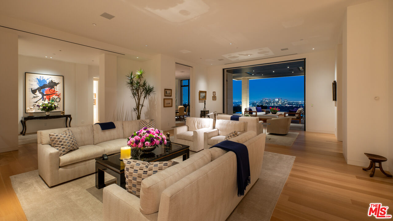 9966 Beverly Grove Dr