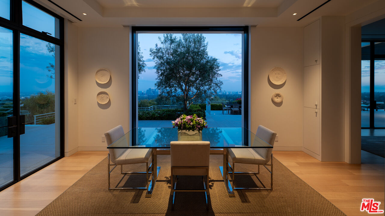 9966 Beverly Grove Dr