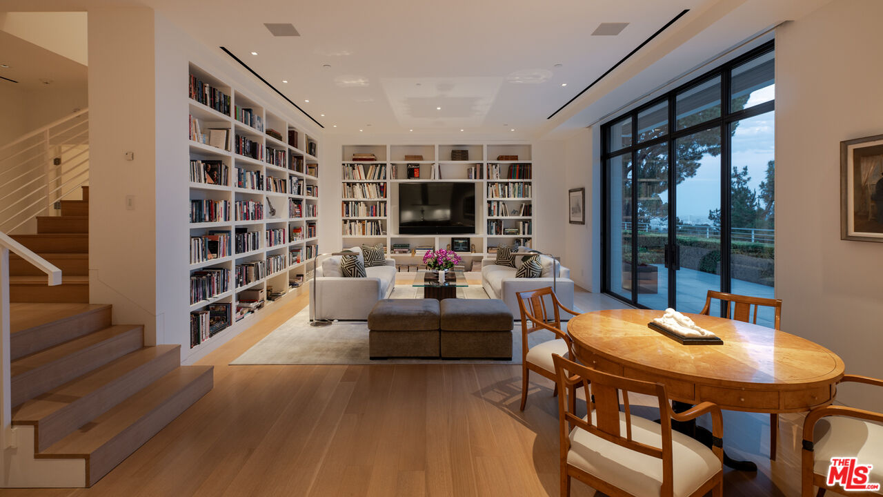 9966 Beverly Grove Dr