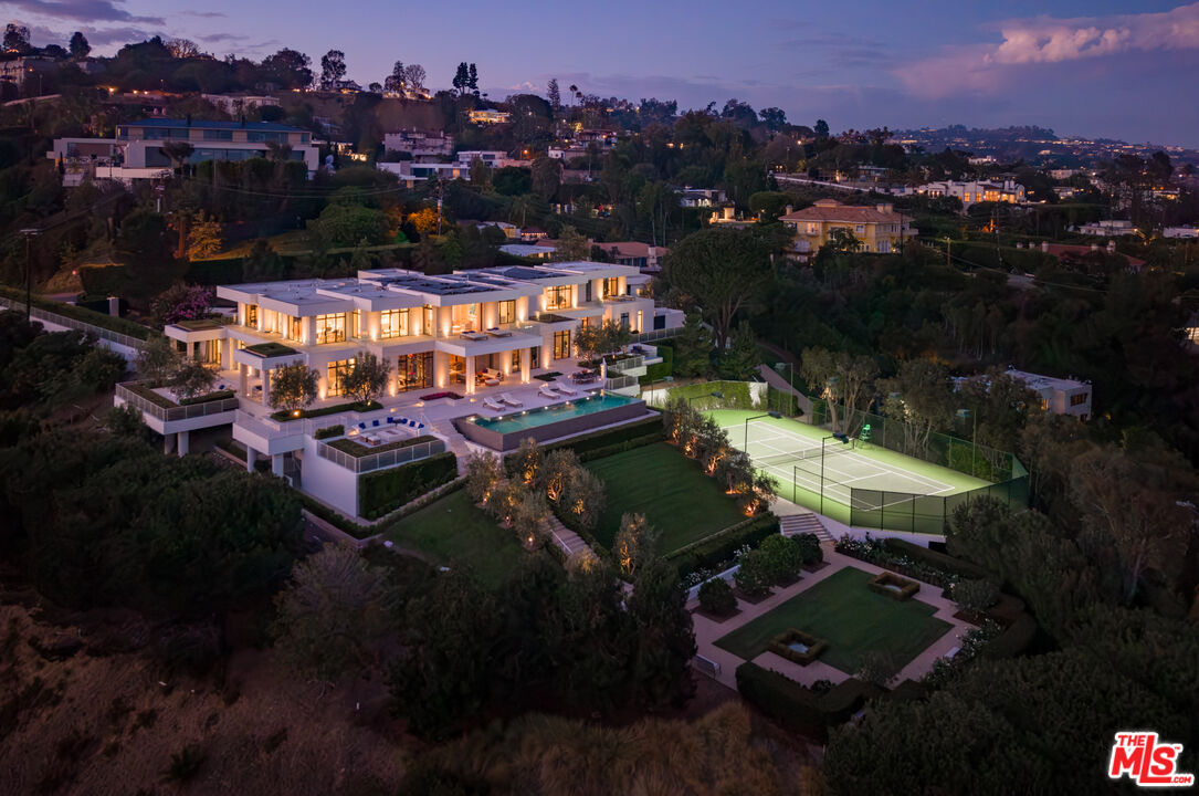 9966 Beverly Grove Dr