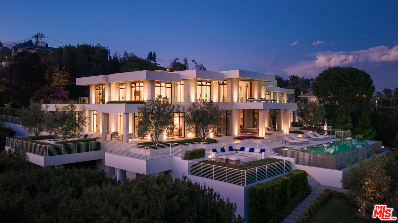 9966 Beverly Grove Dr
