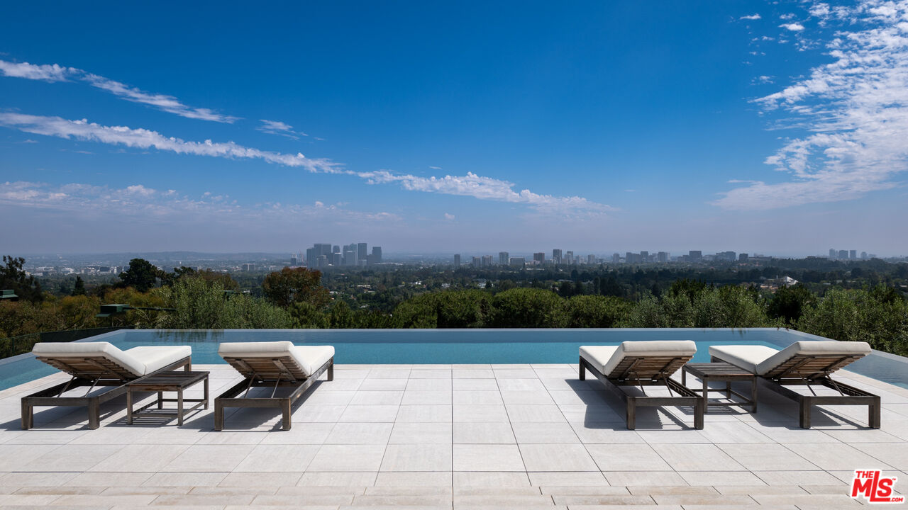 9966 Beverly Grove Dr