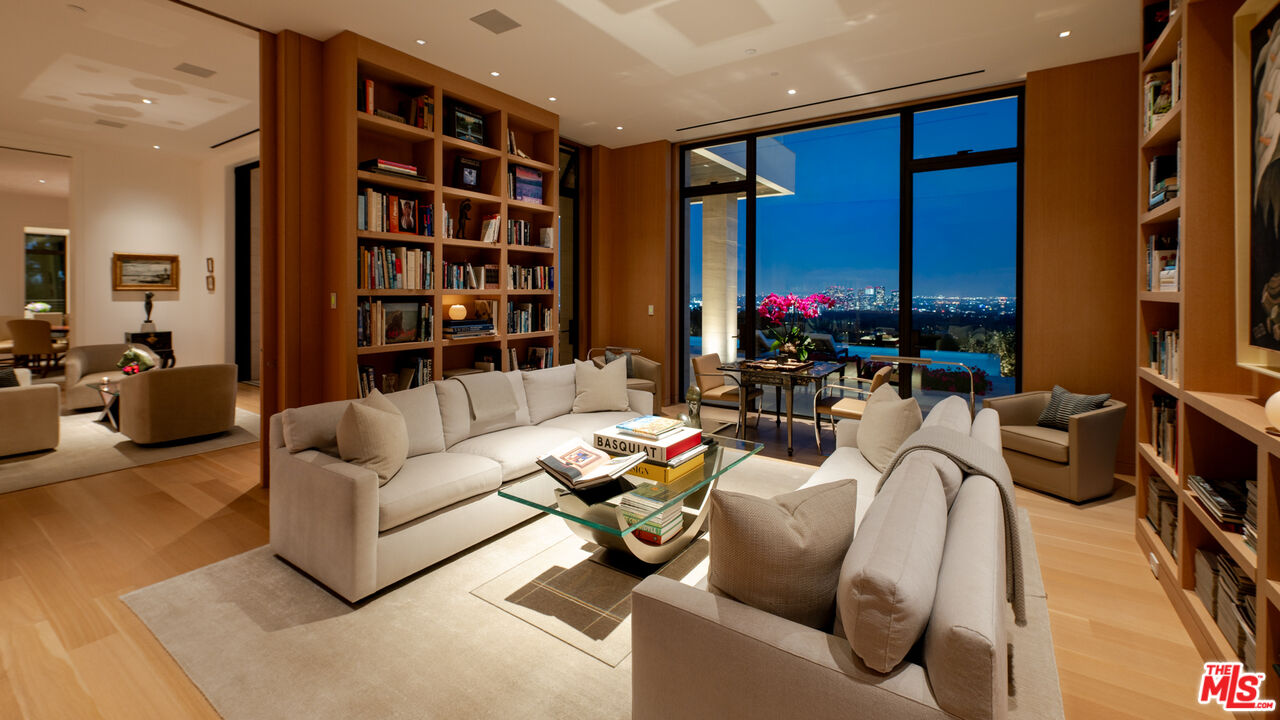 9966 Beverly Grove Dr