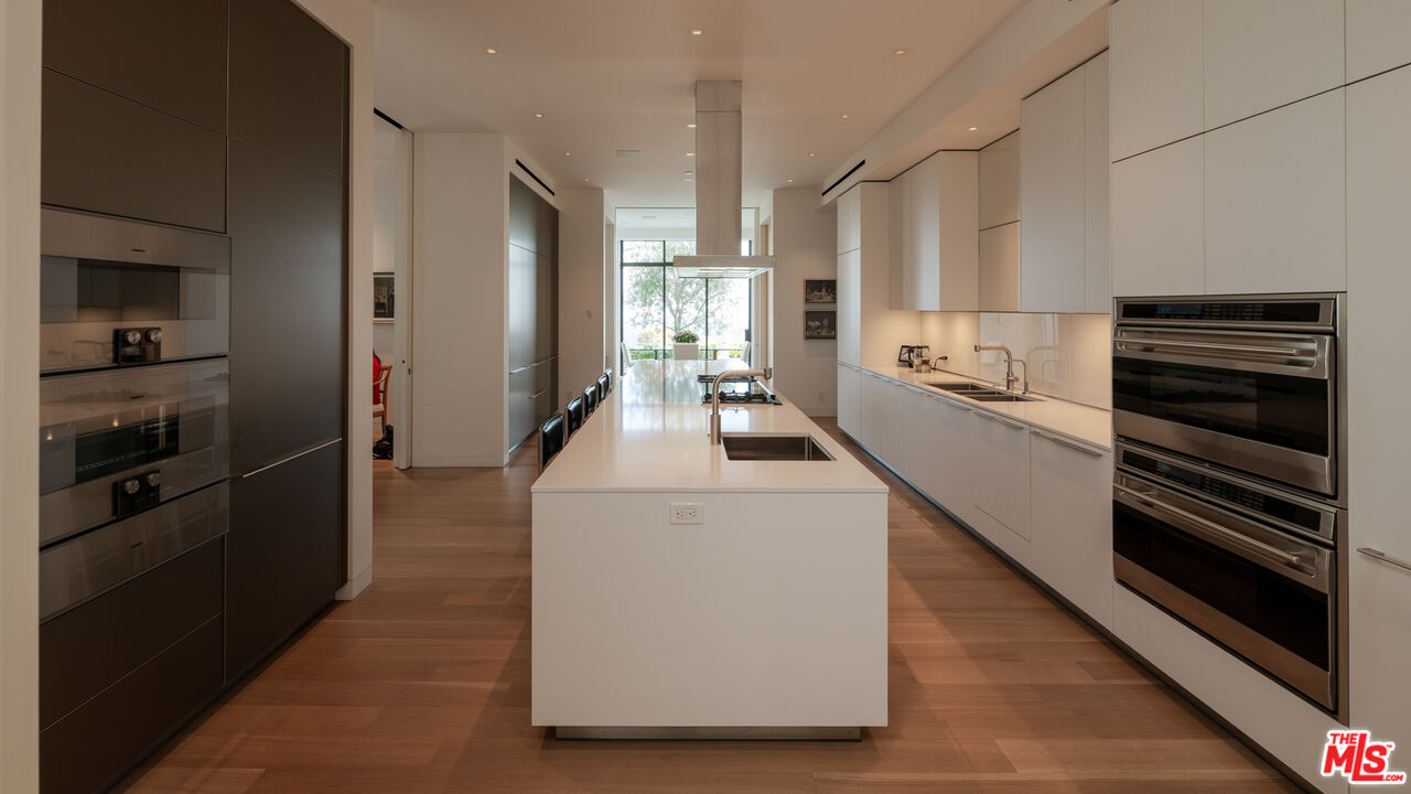 9966 Beverly Grove Dr