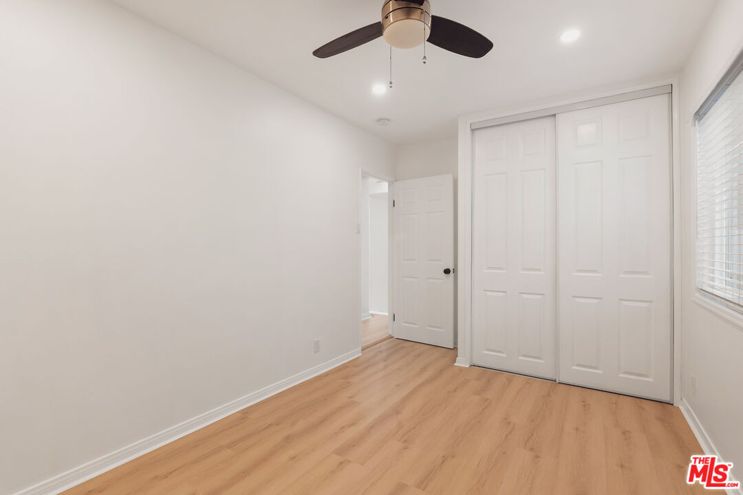 806 Navy St