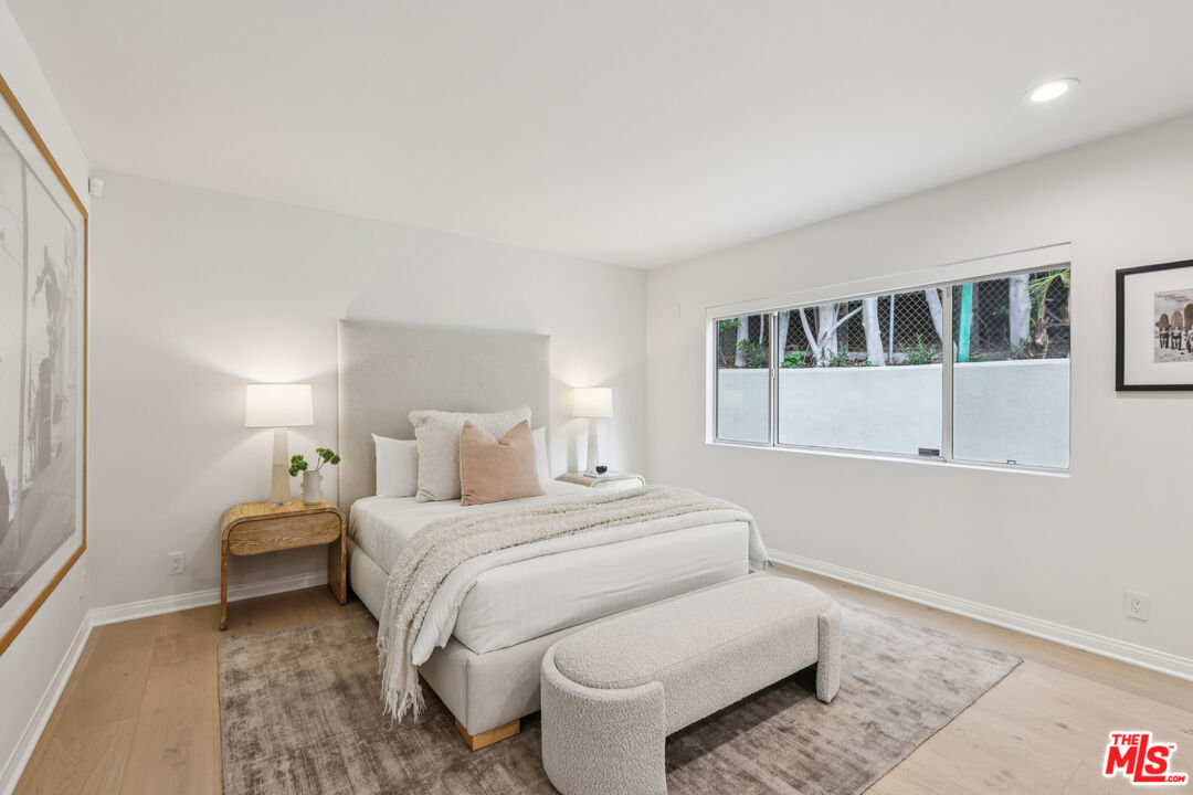 8715 Sunset Plaza Ter
