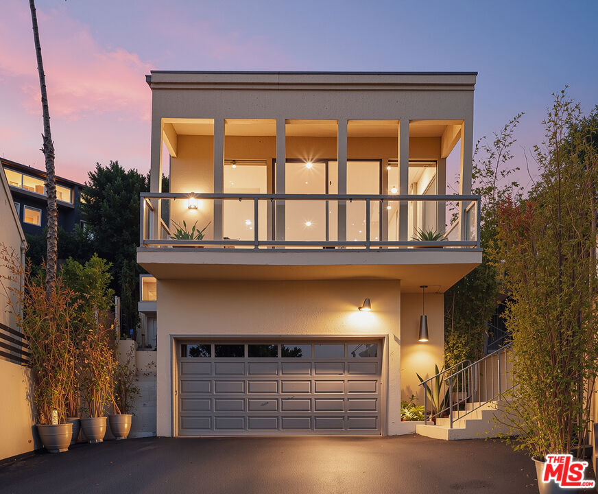8715 Sunset Plaza Ter