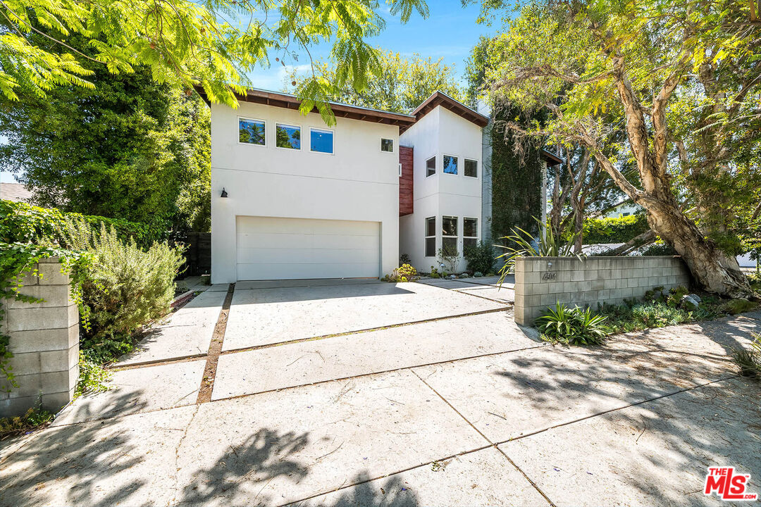 4504 Stern Ave