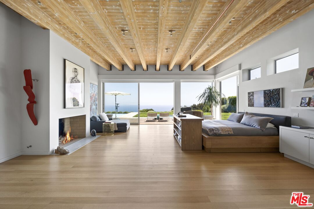 24685 Pacific Coast Hwy