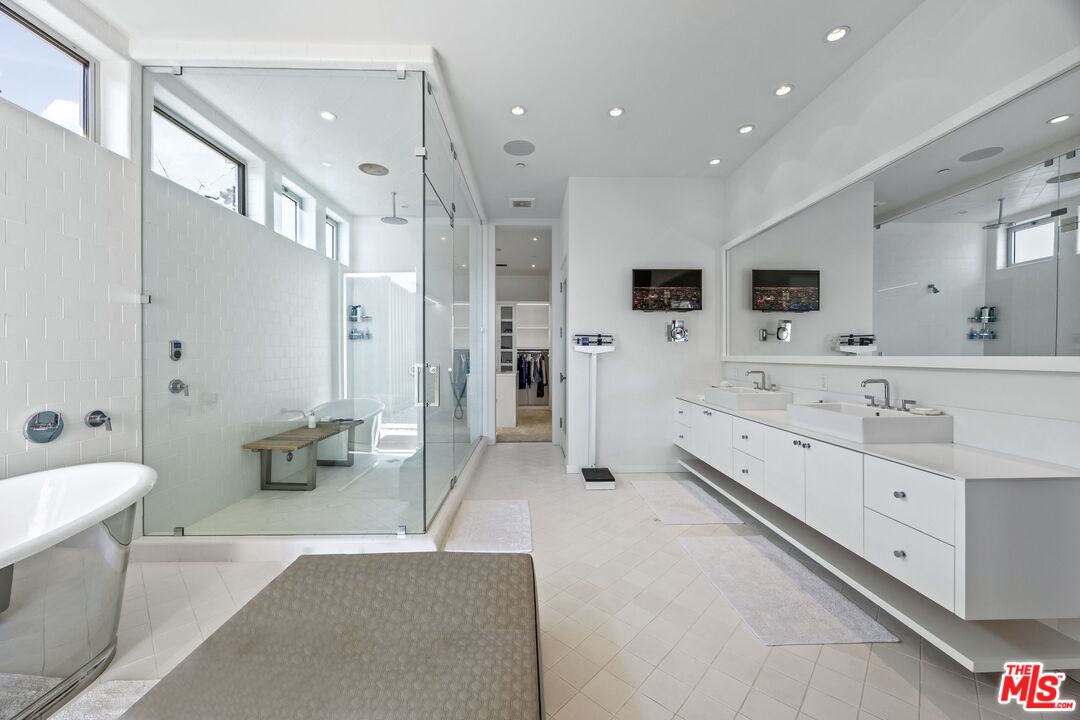 24685 Pacific Coast Hwy