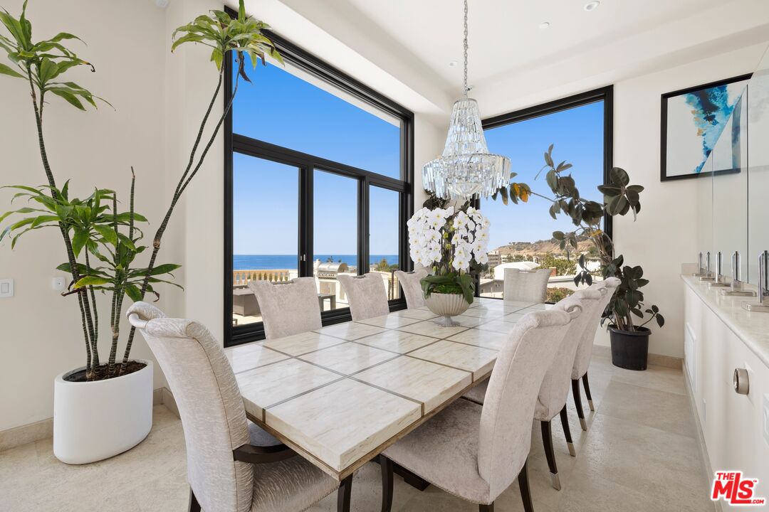 22435 Pacific Coast Hwy