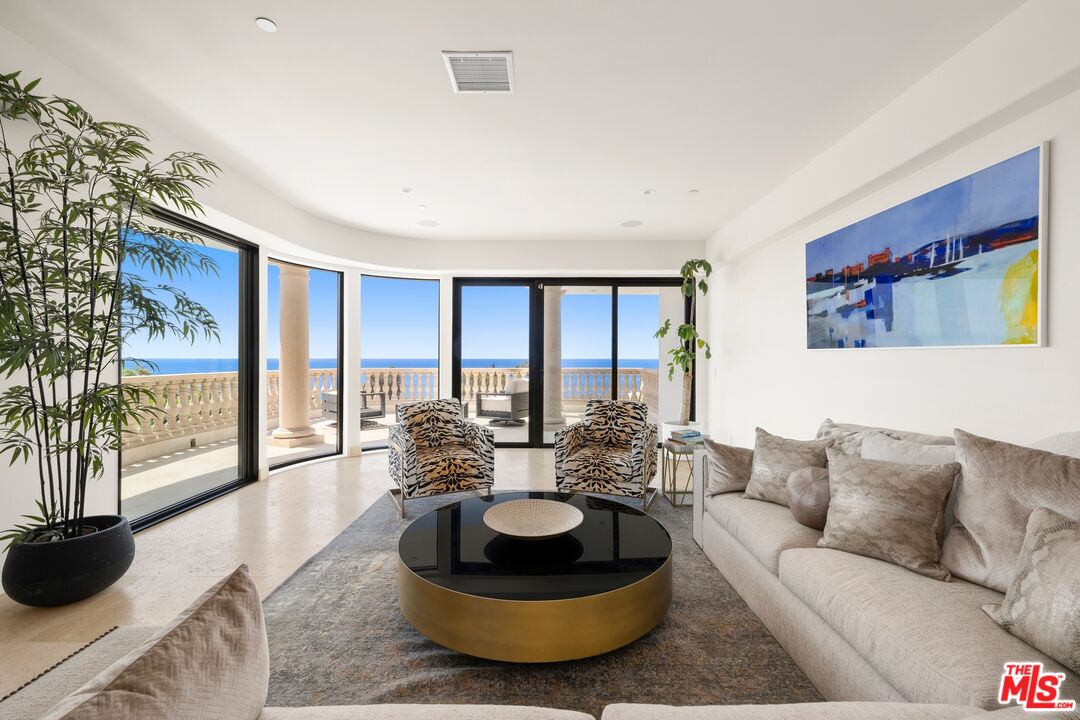 22435 Pacific Coast Hwy