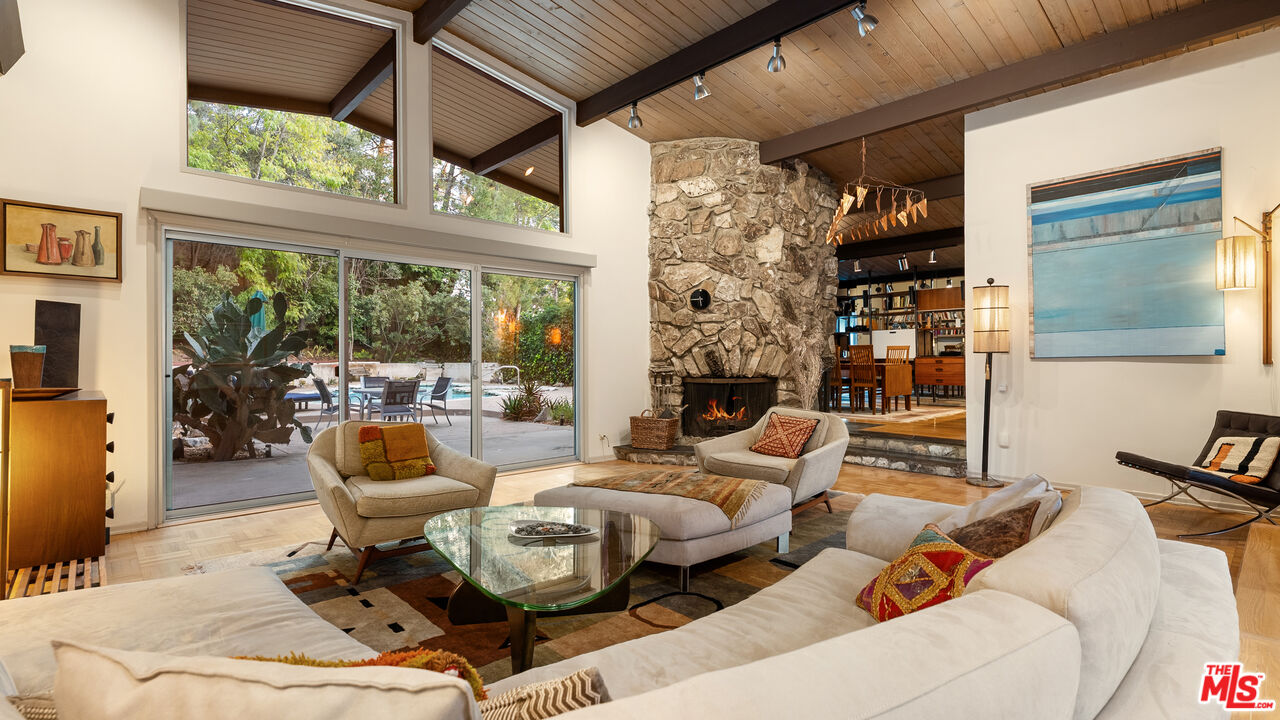 13044 Sky Valley Rd