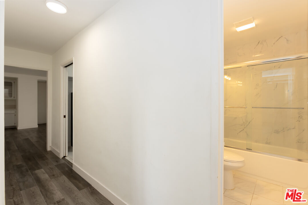 912 Hilldale Ave Unit: 2