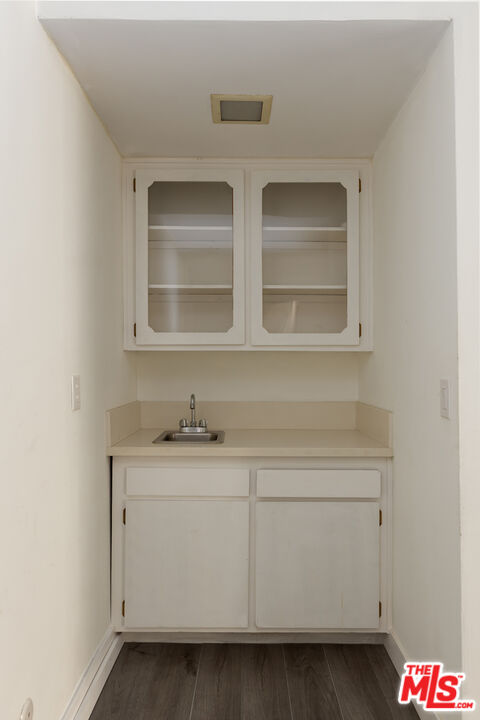 912 Hilldale Ave Unit: 2