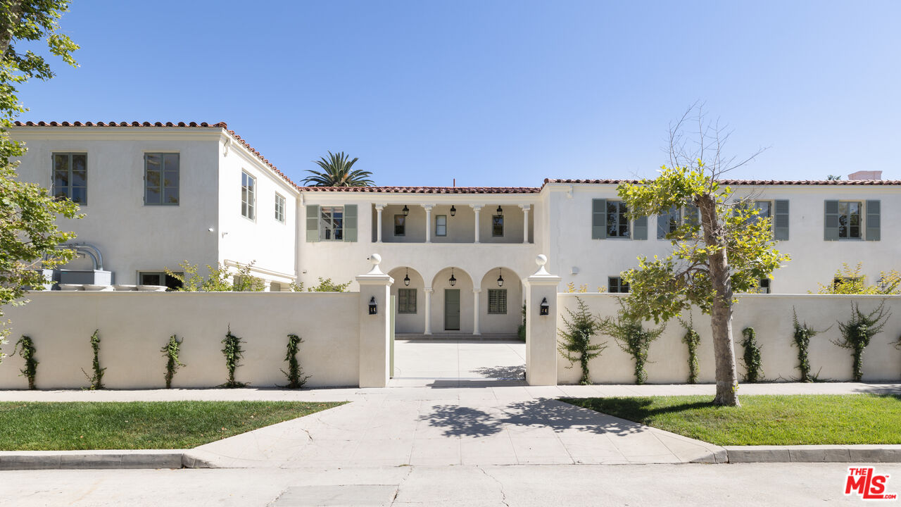 402 S Las Palmas Ave