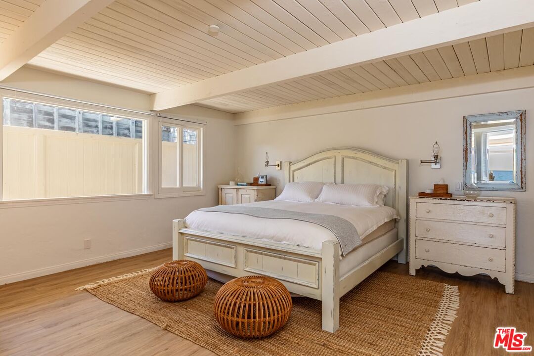 24216 Malibu Rd