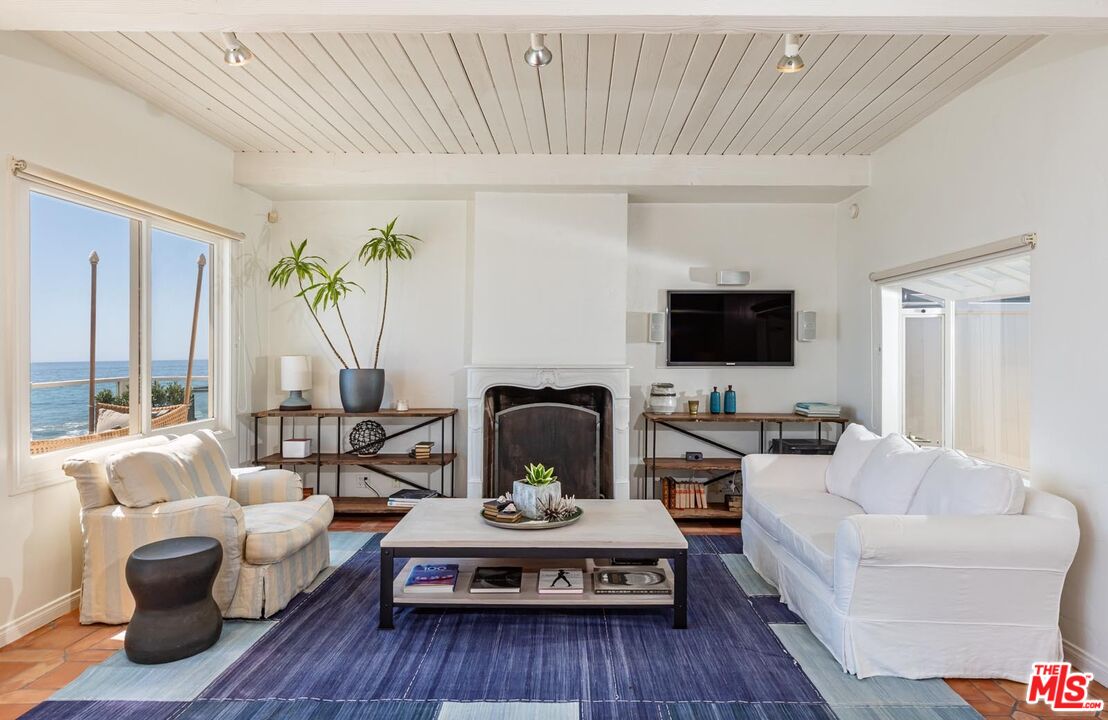 24216 Malibu Rd