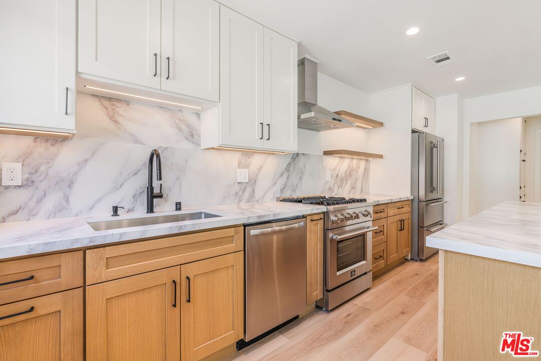 7968 Norton Ave Unit: 2