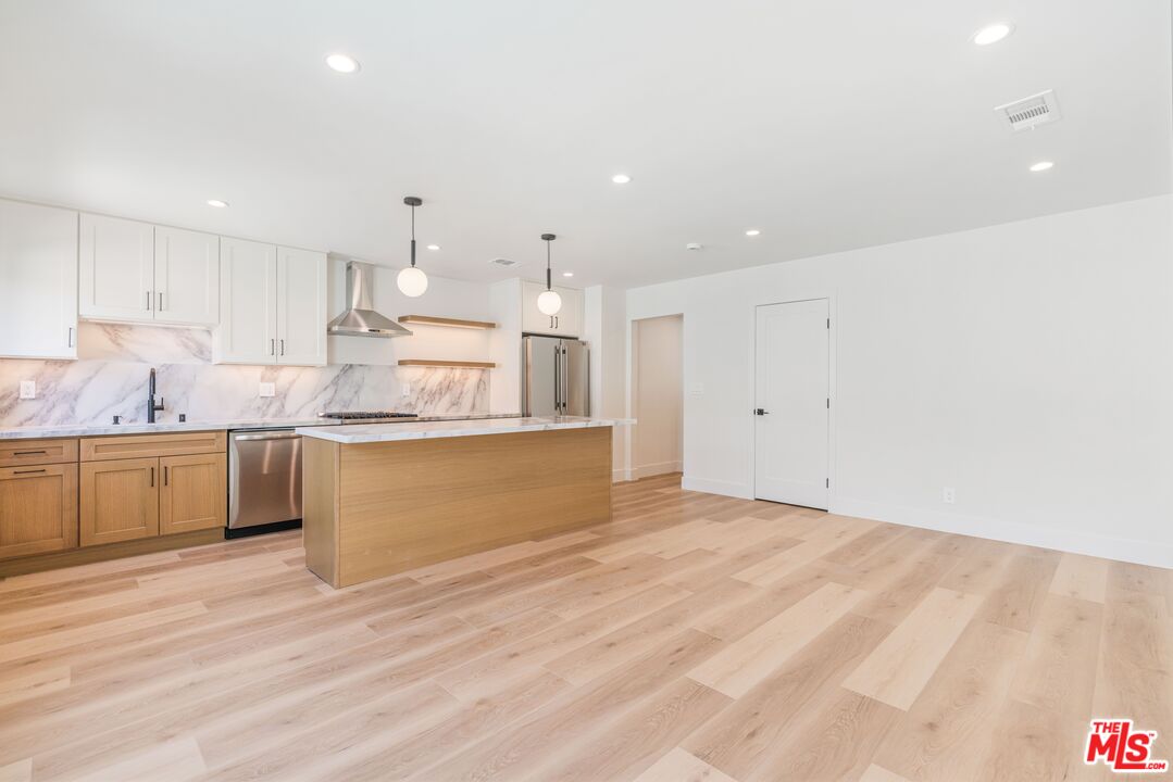 7968 Norton Ave Unit: 2