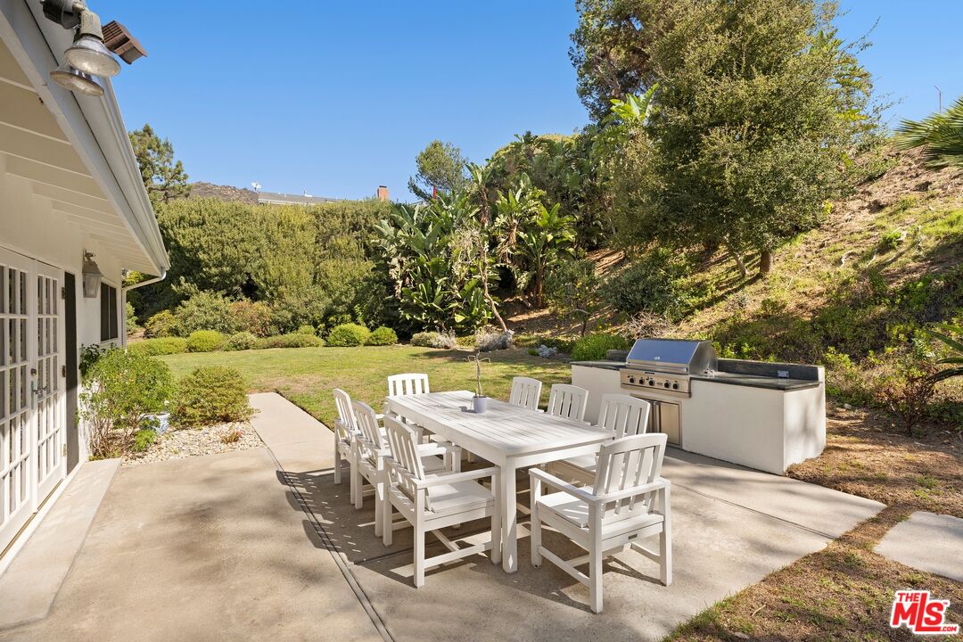 250 Surfview Dr