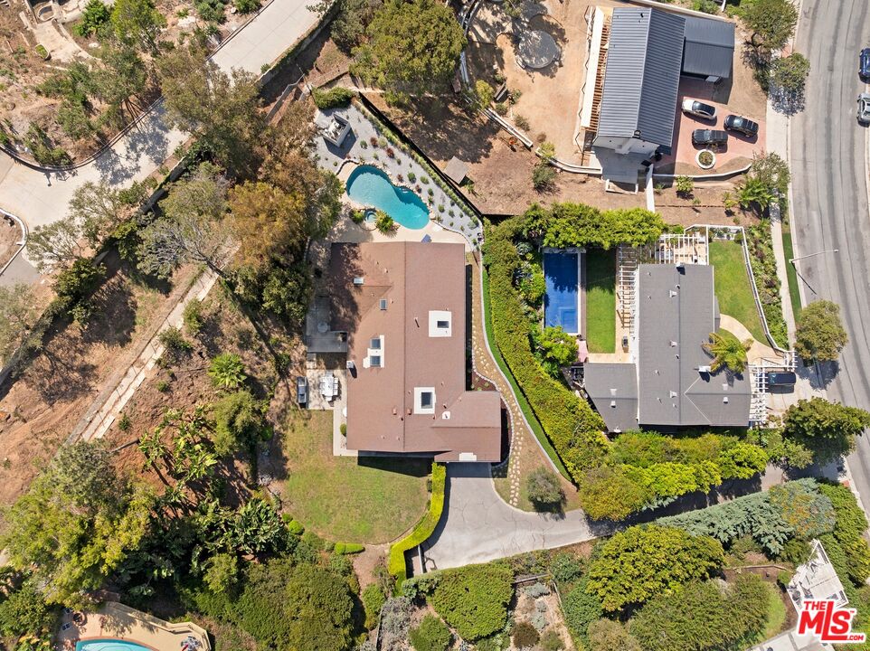 250 Surfview Dr
