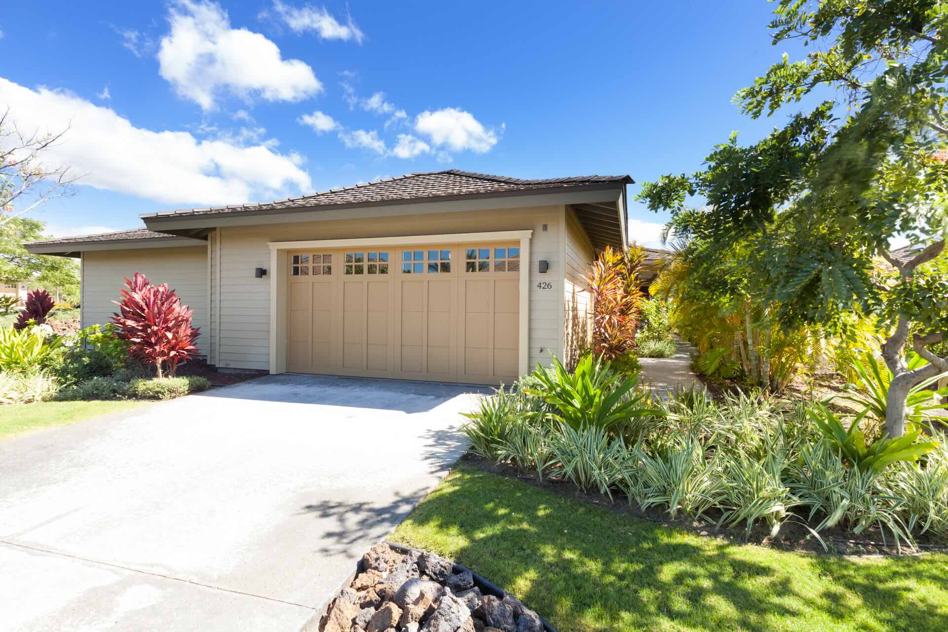 68-1122 KANIKU DR 426