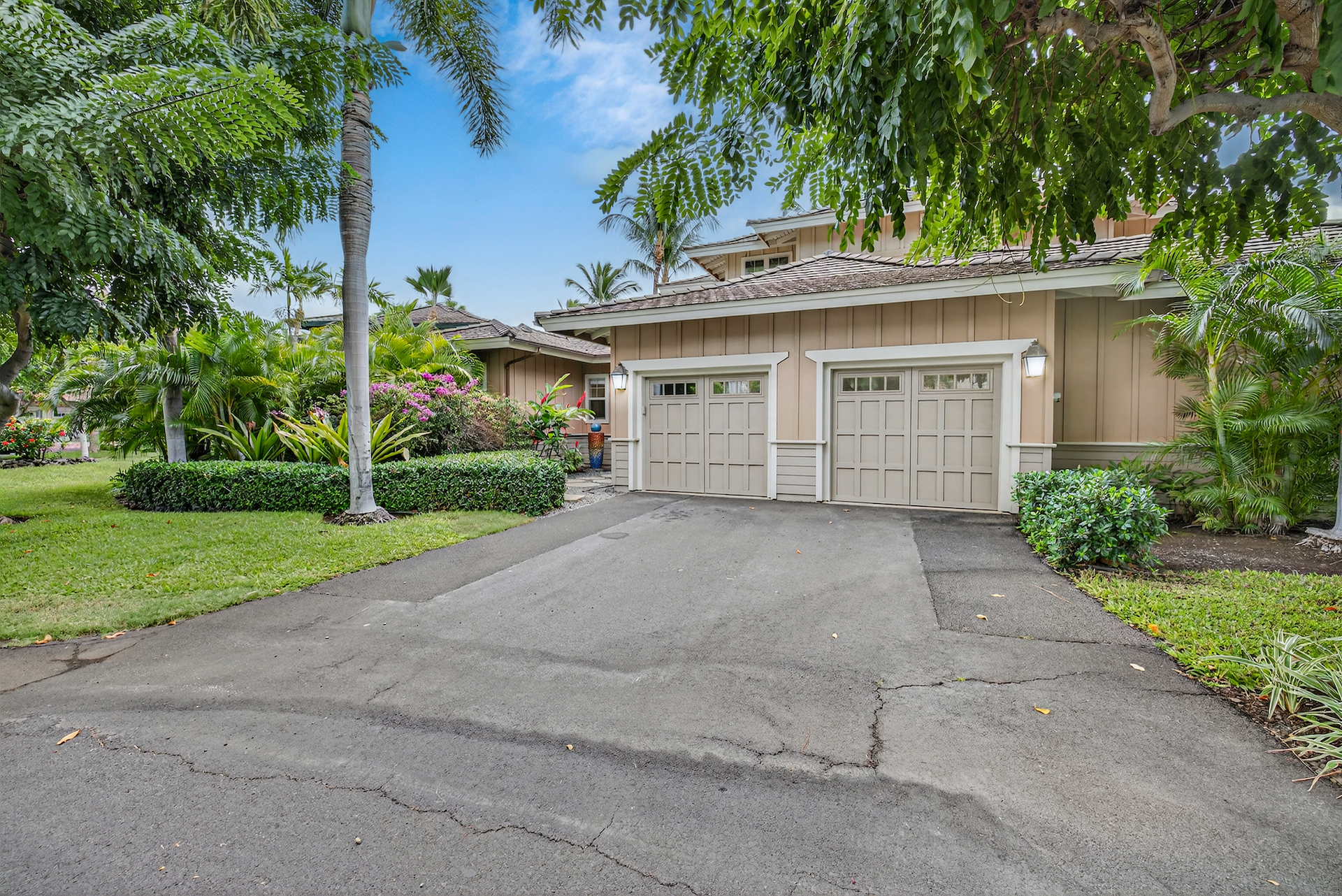 68-1118 NORTH KANIKU DR 101