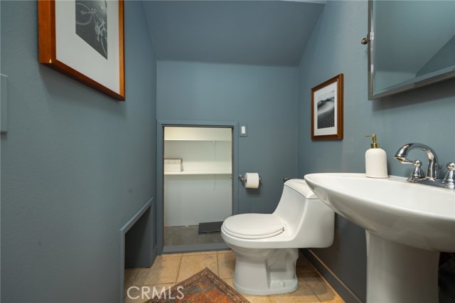 520 S Barrington AVE Unit: 116