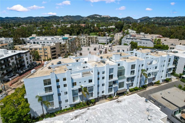 520 S Barrington AVE Unit: 116