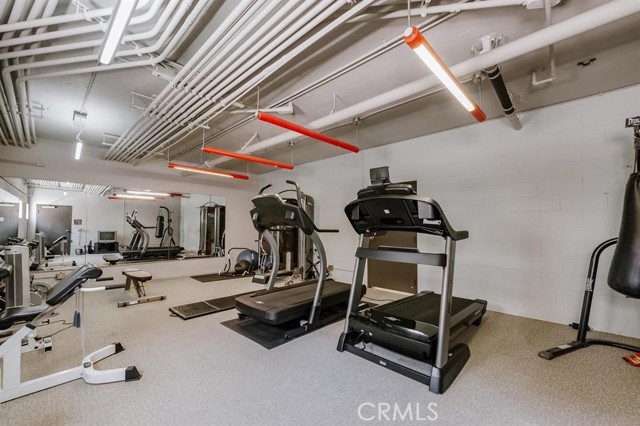 520 S Barrington AVE Unit: 116