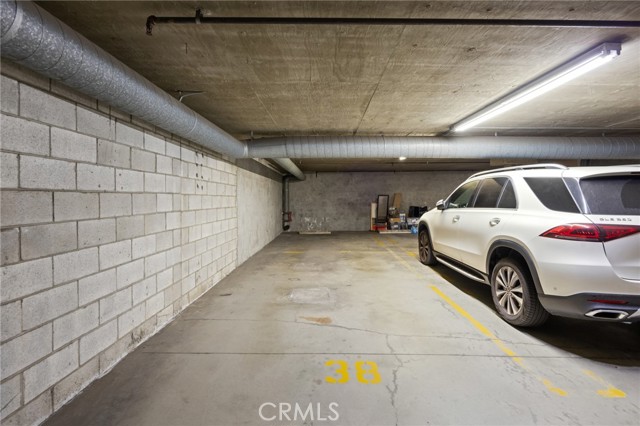 520 S Barrington AVE Unit: 116