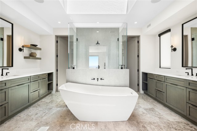 2 Twin Lakes CIR