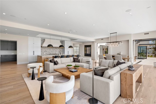 2 Twin Lakes CIR
