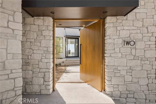 2 Twin Lakes CIR