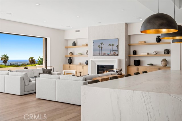 2 Twin Lakes CIR