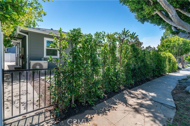 1022 Grant ST Unit: B